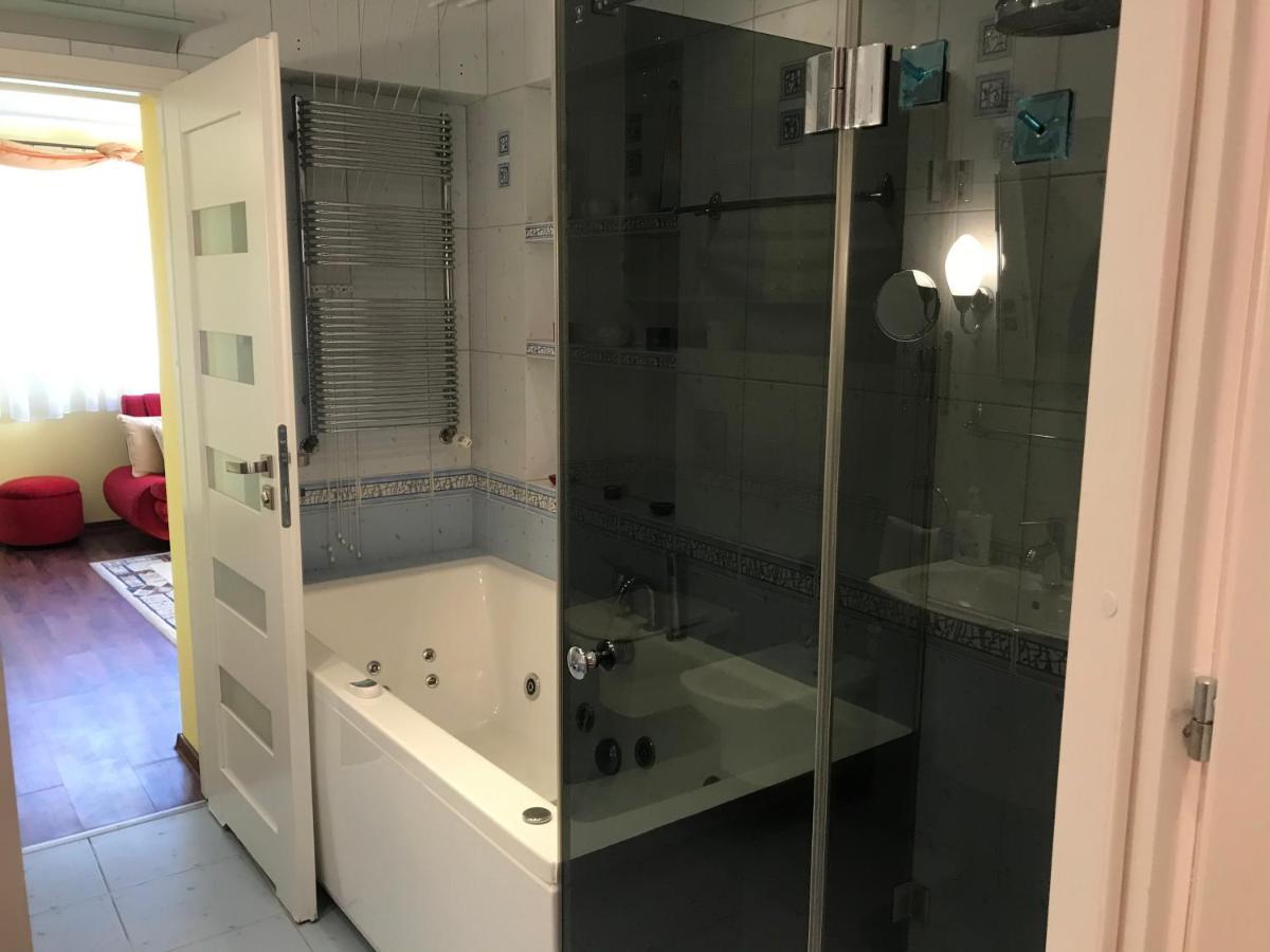 Apartament Plaza Z 2 Sypialniami I Salonem - 150 M Od Morza Appartement Kołobrzeg Buitenkant foto